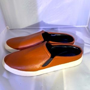 H by Halston Mint condition nice mules  with very little wear size 9